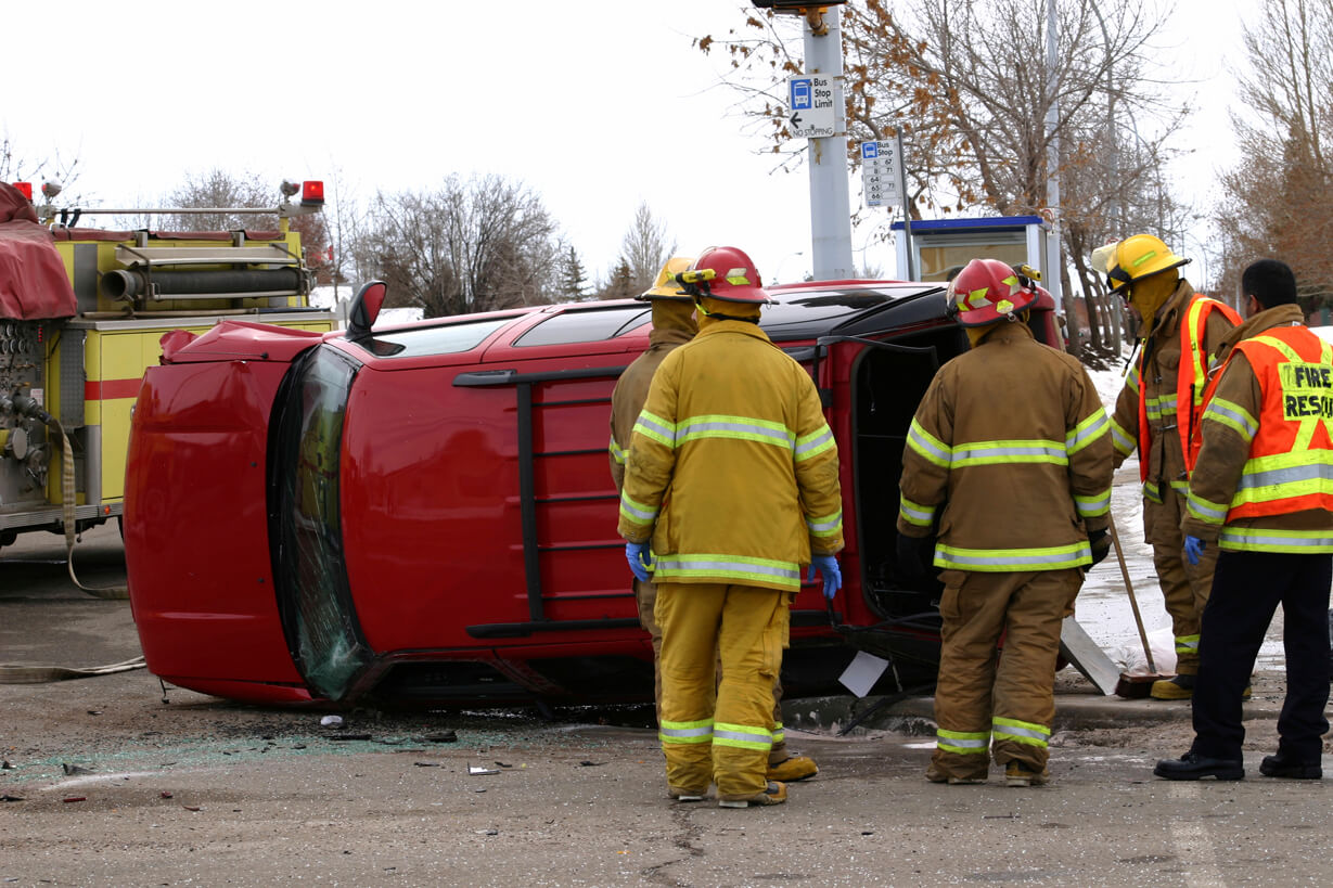 Los Banos, CA – CHP informa 3 muertes después de un accidente de vuelco cerca de Los Banos