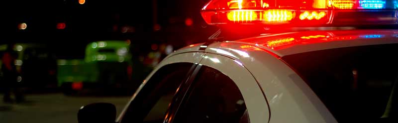 Fresno, CA – En el sureste de Fresno, un automóvil choca contra una casa, dice la policía