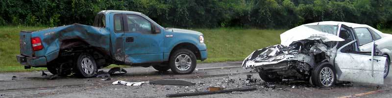 Fresno, CA – La Patrulla de Carreteras de California informa una colisión de 2 autos que mató a una persona en el condado de Fresno